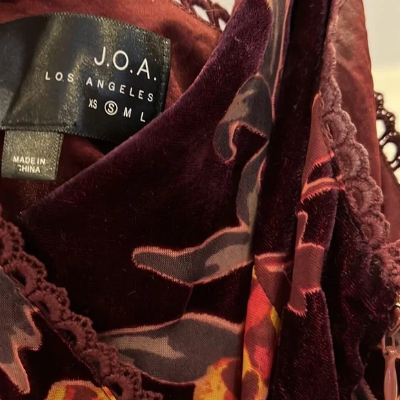 J.O.A Los Angeles Dress - Picture 5 of 5